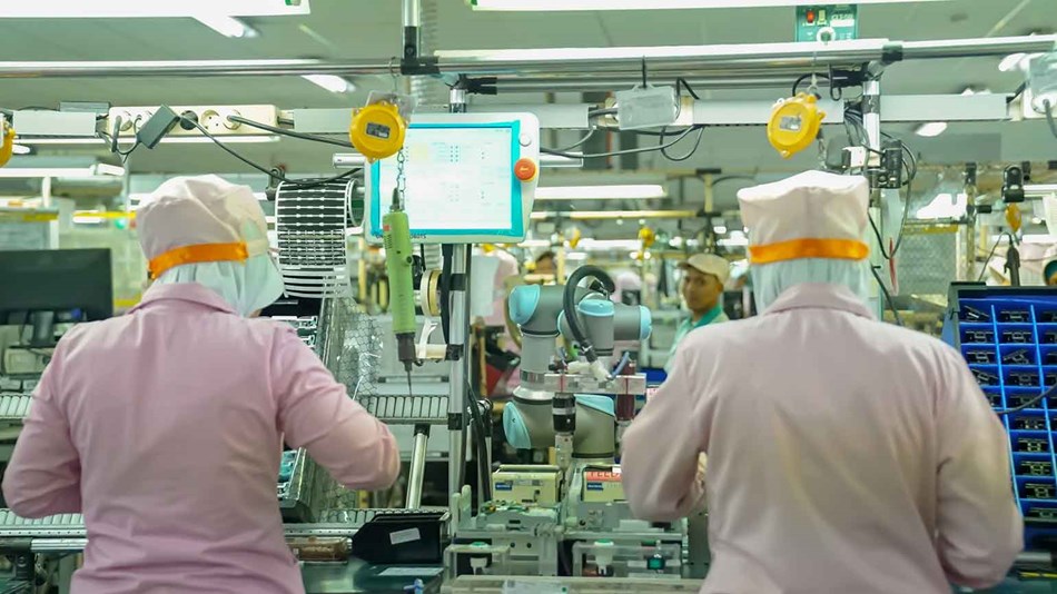 全球电子和娱乐产品利用优傲机器人提升生产效率 全球电子和娱乐产品利用优傲机器人提升生产效率
