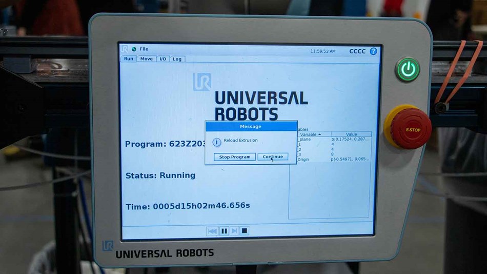 If the end cap is not inserted correctly into the actuator, the cobot alerts operator to reload the part.