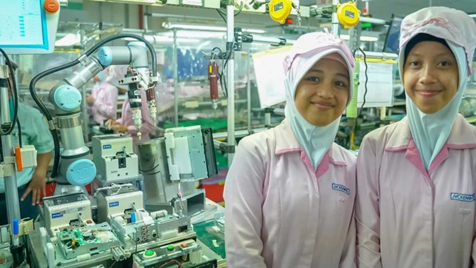 Seven UR3 Cobots Perform Screw Driving At JVC Kenwood In Indonesia
